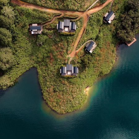 Guatapé The Boato Hotel מראה חיצוני תמונה Aerial view of the lake