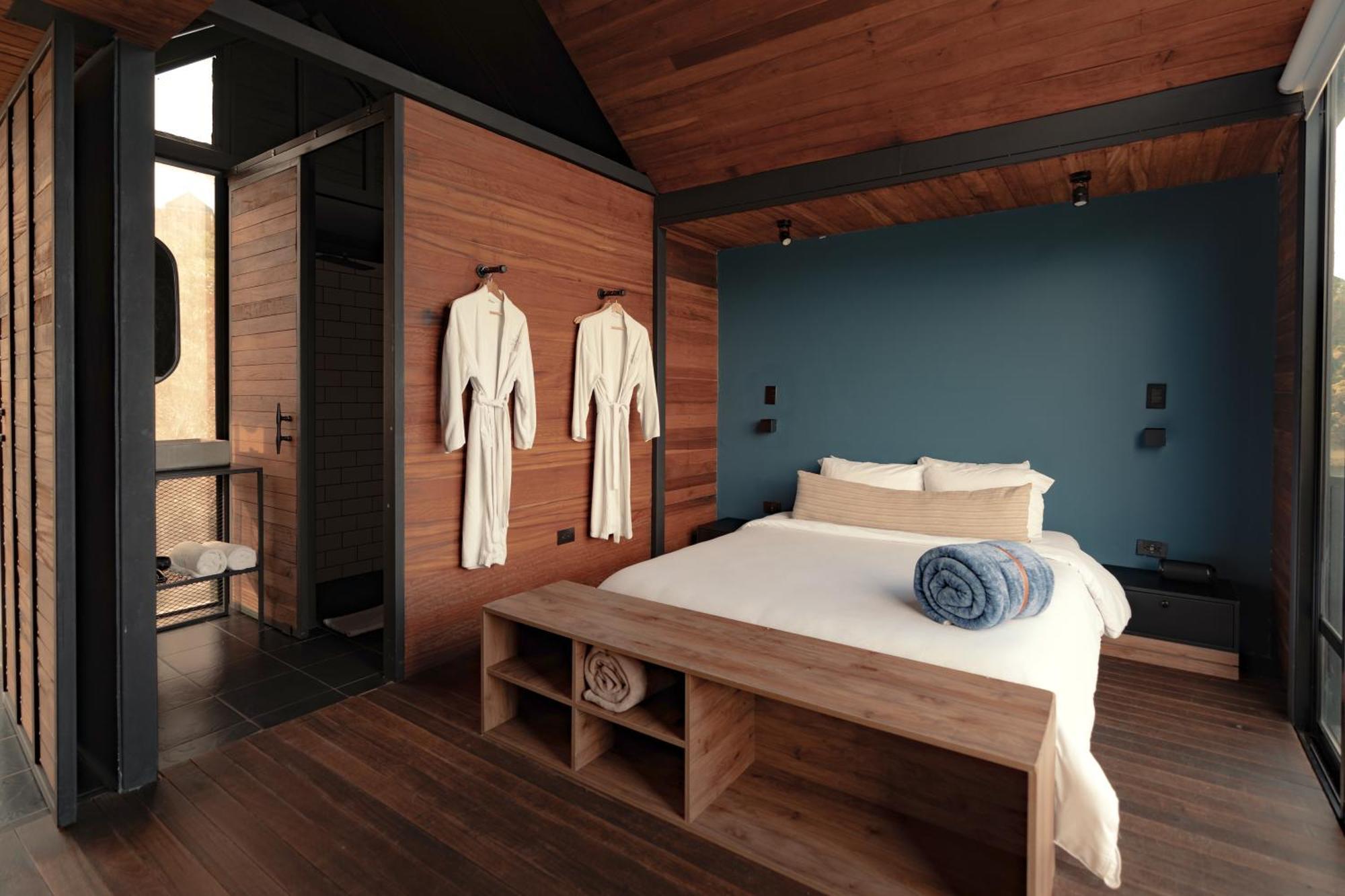 Guatapé The Boato Hotel מראה חיצוני תמונה A bedroom at the hotel