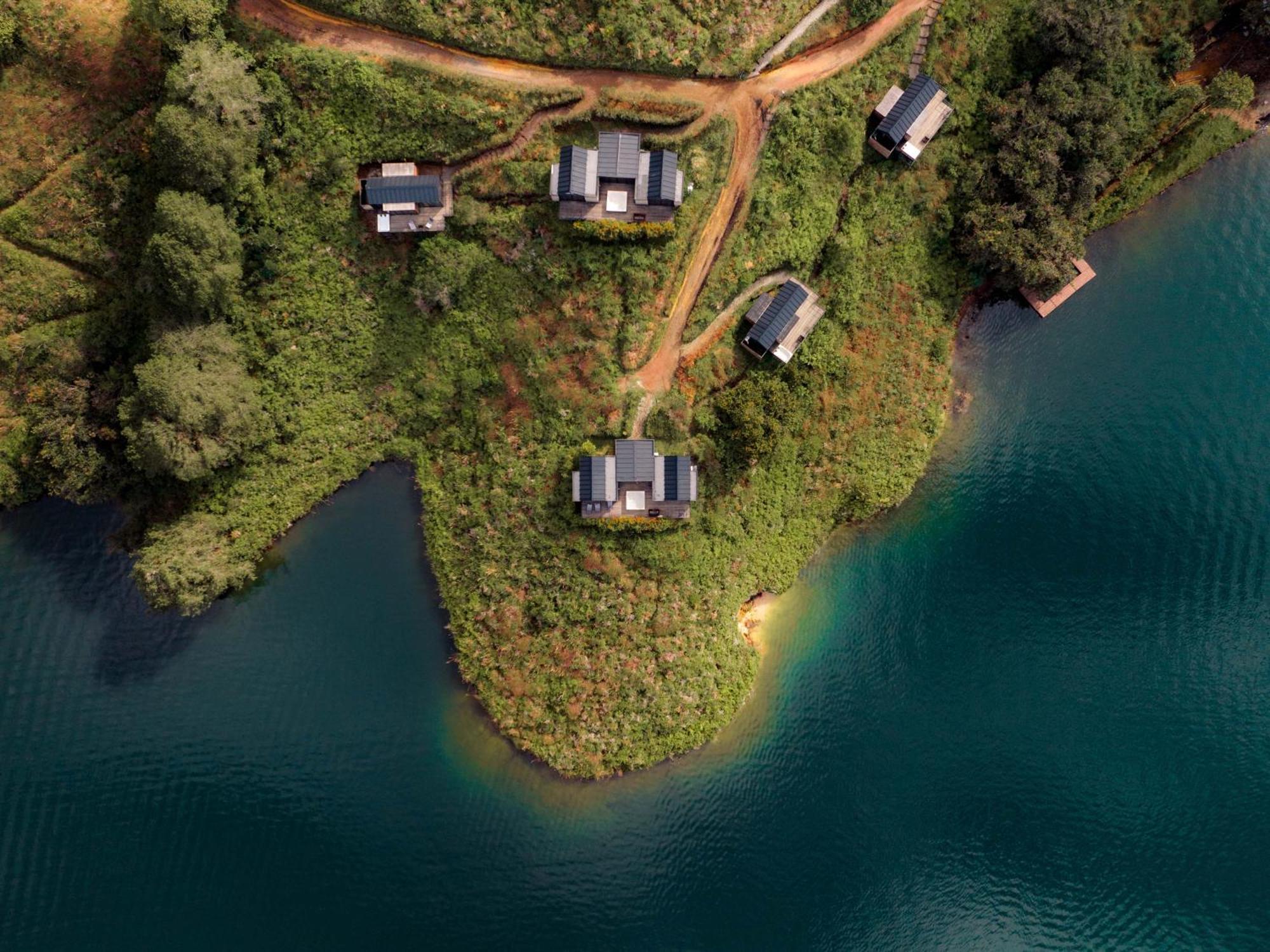 Guatapé The Boato Hotel מראה חיצוני תמונה Aerial view of the lake